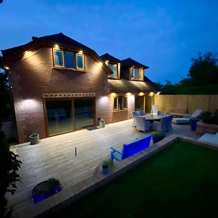 Countryside Family Home ケインシャム エクステリア 写真