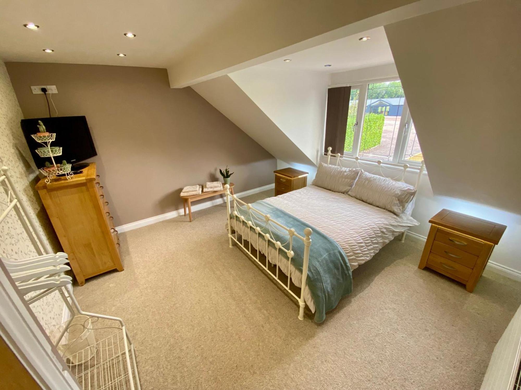 Countryside Family Home ケインシャム エクステリア 写真